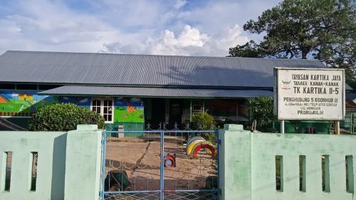 Kartika II-5 Kindergarten Prabumulih, Private School | We provide Indonesia infrastructure map on various property sectors and data. Access property listings, infrastructure developments, news, and valuable transaction data for informed decisions.