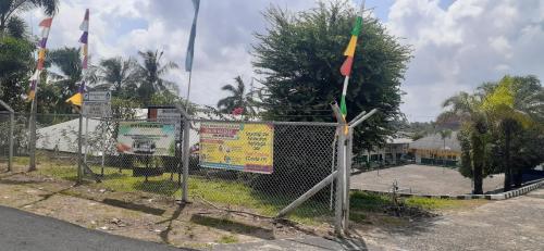 YPS 2 Elementary School, Private School | We provide Indonesia infrastructure map on various property sectors and data. Access property listings, infrastructure developments, news, and valuable transaction data for informed decisions.