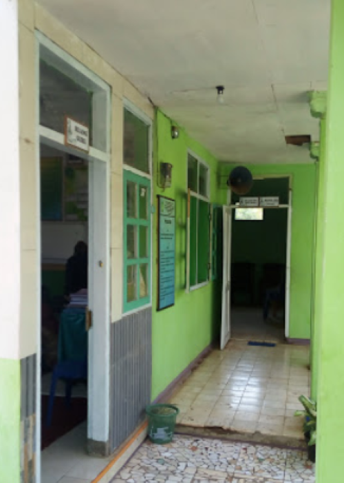 Al-Kholili Junior High School, Private School | We provide Indonesia infrastructure map on various property sectors and data. Access property listings, infrastructure developments, news, and valuable transaction data for informed decisions.
