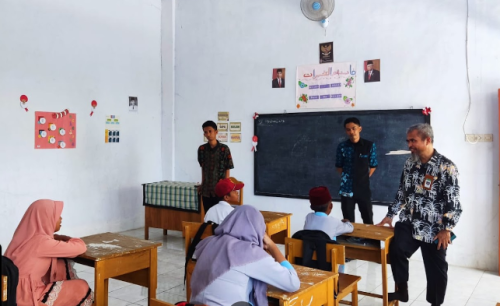 Riyadlus Sholihin Primary School, Private School | We provide Indonesia infrastructure map on various property sectors and data. Access property listings, infrastructure developments, news, and valuable transaction data for informed decisions.