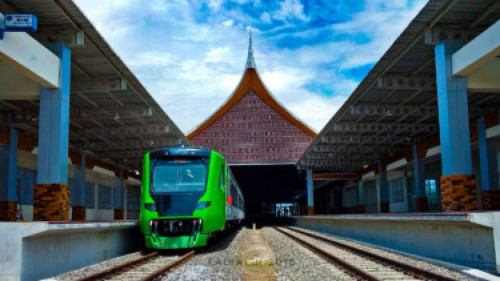 Minangkabau Airport Station, Airport Train Station | We provide Indonesia infrastructure map on various property sectors and data. Access property listings, infrastructure developments, news, and valuable transaction data for informed decisions.