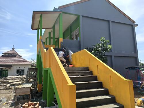 Integrated Ar- Raihan Pagar Alam Elementary School, Private School | We provide Indonesia infrastructure map on various property sectors and data. Access property listings, infrastructure developments, news, and valuable transaction data for informed decisions.