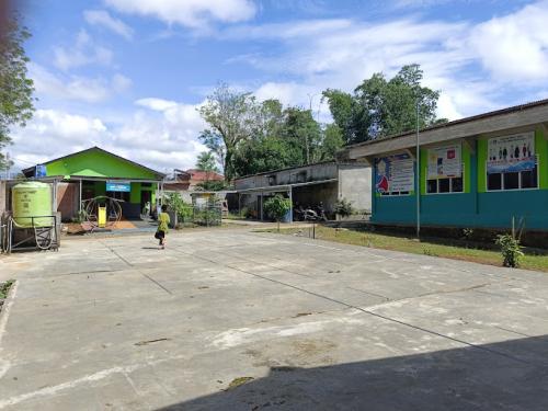 Integrated Ibnu Abbas Pagar Alam Elementary School, Private School | We provide Indonesia infrastructure map on various property sectors and data. Access property listings, infrastructure developments, news, and valuable transaction data for informed decisions.