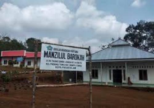 Manzilul Barakah Junior High School, Private School | We provide Indonesia infrastructure map on various property sectors and data. Access property listings, infrastructure developments, news, and valuable transaction data for informed decisions.