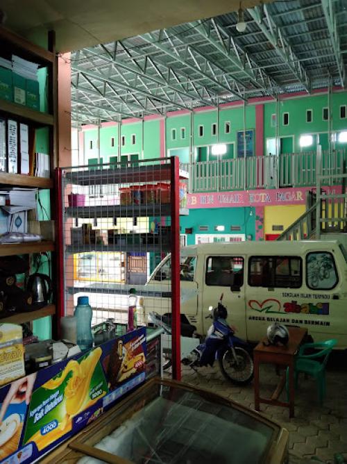 Tahfidz Ababil Pagar Alam Junior High School, Private School | We provide Indonesia infrastructure map on various property sectors and data. Access property listings, infrastructure developments, news, and valuable transaction data for informed decisions.