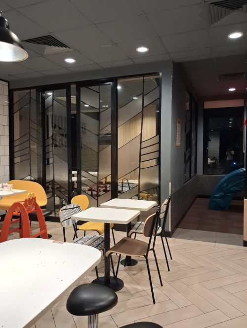 McDonald’s Urip Sumoharjo Pekalongan, Stand Alone Retail | We provide Indonesia infrastructure map on various property sectors and data. Access property listings, infrastructure developments, news, and valuable transaction data for informed decisions.