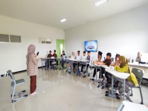 Al-Azhar Junior High School Pekalongan, Private School | We provide Indonesia infrastructure map on various property sectors and data. Access property listings, infrastructure developments, news, and valuable transaction data for informed decisions.