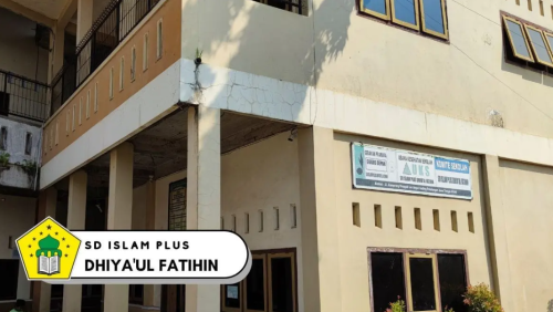 Dhiyaul Fatihin Primary School, Private School | We provide Indonesia infrastructure map on various property sectors and data. Access property listings, infrastructure developments, news, and valuable transaction data for informed decisions.
