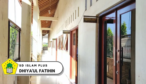 Dhiyaul Fatihin Primary School, Private School | We provide Indonesia infrastructure map on various property sectors and data. Access property listings, infrastructure developments, news, and valuable transaction data for informed decisions.