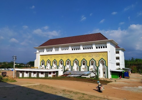KH Abdurrahman Wahid State Islamic University, University | We provide Indonesia infrastructure map on various property sectors and data. Access property listings, infrastructure developments, news, and valuable transaction data for informed decisions.