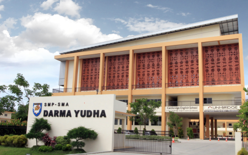 Darma Yudha High School, Private School | We provide Indonesia infrastructure map on various property sectors and data. Access property listings, infrastructure developments, news, and valuable transaction data for informed decisions.