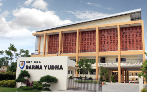 Darma Yudha Junior High School, Private School | We provide Indonesia infrastructure map on various property sectors and data. Access property listings, infrastructure developments, news, and valuable transaction data for informed decisions.