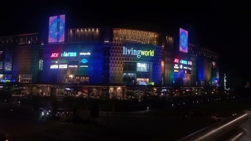 Living World Pekanbaru, Leased Retail, Kawan Lama Group | We provide Indonesia infrastructure map on various property sectors and data. Access property listings, infrastructure developments, news, and valuable transaction data for informed decisions.