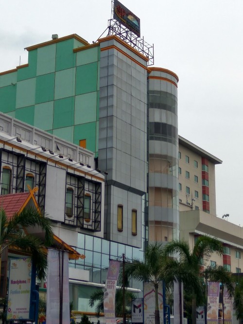 Plaza Senapelan, Leased Retail, PT Sinarmas | We provide Indonesia infrastructure map on various property sectors and data. Access property listings, infrastructure developments, news, and valuable transaction data for informed decisions.