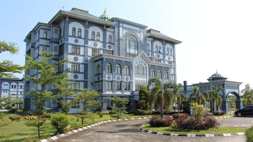 Sultan Syarif Kasim Riau State Islamic University, University | We provide Indonesia infrastructure map on various property sectors and data. Access property listings, infrastructure developments, news, and valuable transaction data for informed decisions.