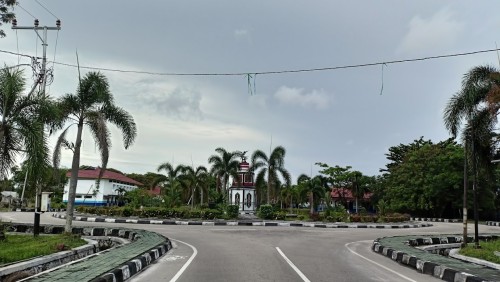 Palangkaraya University, University | We provide Indonesia infrastructure map on various property sectors and data. Access property listings, infrastructure developments, news, and valuable transaction data for informed decisions.