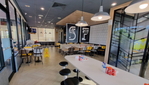 McDonald's Palopo, Stand Alone Retail | We provide Indonesia infrastructure map on various property sectors and data. Access property listings, infrastructure developments, news, and valuable transaction data for informed decisions.