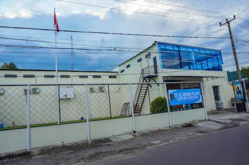 Integrated Al Hikmah Palopo Elementary School, Private School | We provide Indonesia infrastructure map on various property sectors and data. Access property listings, infrastructure developments, news, and valuable transaction data for informed decisions.