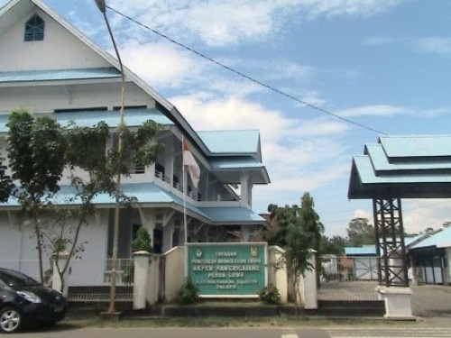Sawerigading Nursing Academy, University | We provide Indonesia infrastructure map on various property sectors and data. Access property listings, infrastructure developments, news, and valuable transaction data for informed decisions.