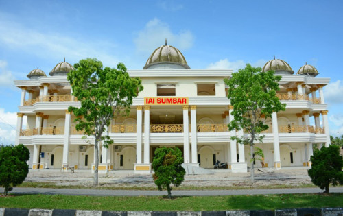 Sumatera Barat Islamic Religious Institute, University | We provide Indonesia infrastructure map on various property sectors and data. Access property listings, infrastructure developments, news, and valuable transaction data for informed decisions.