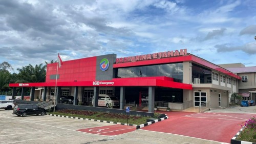 Efarina Etaham Hospital Pematang Siantar, Hospital | We provide Indonesia infrastructure map on various property sectors and data. Access property listings, infrastructure developments, news, and valuable transaction data for informed decisions.