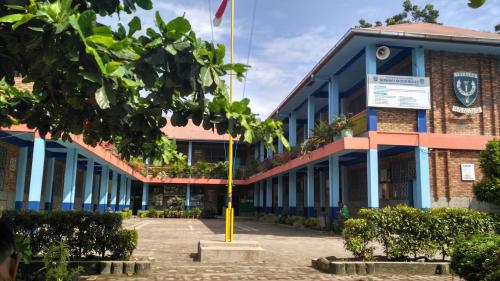 Budi Mulia 2 Elementary School, Private School | We provide Indonesia infrastructure map on various property sectors and data. Access property listings, infrastructure developments, news, and valuable transaction data for informed decisions.