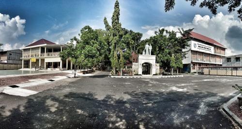 Budi Mulia Senior High School, Private School | We provide Indonesia infrastructure map on various property sectors and data. Access property listings, infrastructure developments, news, and valuable transaction data for informed decisions.