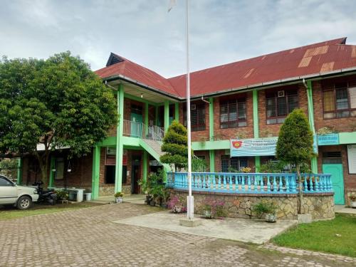 Cinta Rakya Vocational High School, Private School | We provide Indonesia infrastructure map on various property sectors and data. Access property listings, infrastructure developments, news, and valuable transaction data for informed decisions.