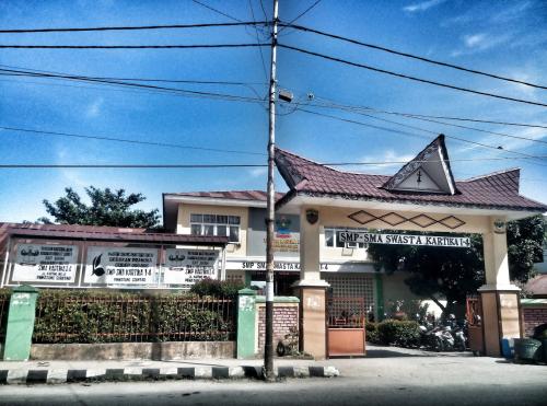 Kartika 1-4 Junior High School, Private School | We provide Indonesia infrastructure map on various property sectors and data. Access property listings, infrastructure developments, news, and valuable transaction data for informed decisions.