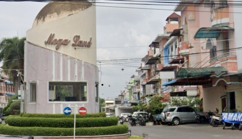 Megaland Warehouse, Warehouse | We provide Indonesia infrastructure map on various property sectors and data. Access property listings, infrastructure developments, news, and valuable transaction data for informed decisions.