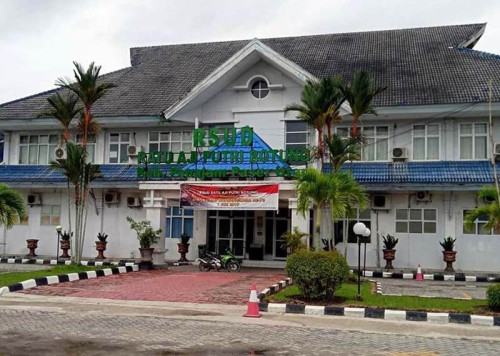 Ratu Aji Putri Botung Regional Public Hospital, Hospital | We provide Indonesia infrastructure map on various property sectors and data. Access property listings, infrastructure developments, news, and valuable transaction data for informed decisions.