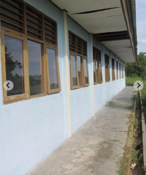 Al Muzzammil Integrated Junior High School, Private School | We provide Indonesia infrastructure map on various property sectors and data. Access property listings, infrastructure developments, news, and valuable transaction data for informed decisions.