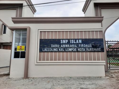 Daru Anwaaril Firdaus Islamic Junior High School, Private School | We provide Indonesia infrastructure map on various property sectors and data. Access property listings, infrastructure developments, news, and valuable transaction data for informed decisions.