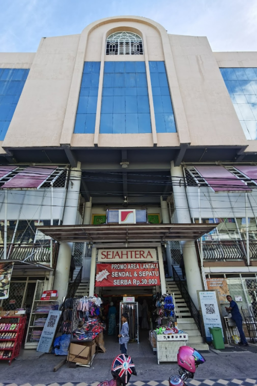 Sejahtera Swalayan & Department Store, Strata Retail | We provide Indonesia infrastructure map on various property sectors and data. Access property listings, infrastructure developments, news, and valuable transaction data for informed decisions.