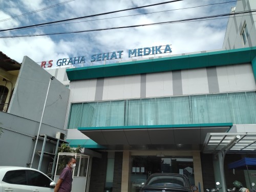 Graha Sehat Medika Hospital, Hospital | We provide Indonesia infrastructure map on various property sectors and data. Access property listings, infrastructure developments, news, and valuable transaction data for informed decisions.