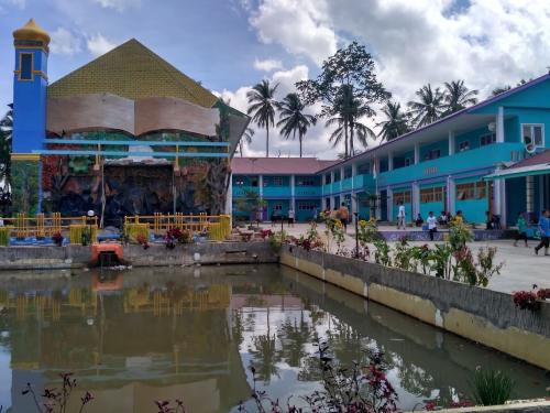 Darul Hasan Islamic Integrated Elementary School, Private School | We provide Indonesia infrastructure map on various property sectors and data. Access property listings, infrastructure developments, news, and valuable transaction data for informed decisions.