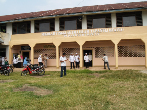 Tapanuli Padangsidempuan Islamic Institute, University | We provide Indonesia infrastructure map on various property sectors and data. Access property listings, infrastructure developments, news, and valuable transaction data for informed decisions.