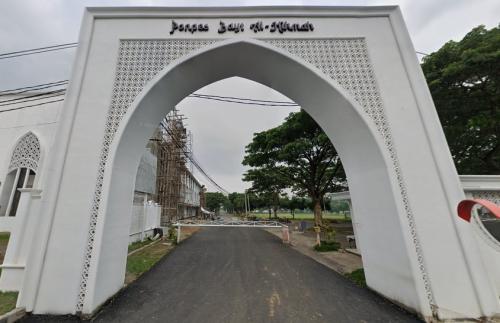Bayt Al-Hikmah Junior High School Pasuruan, Private School | We provide Indonesia infrastructure map on various property sectors and data. Access property listings, infrastructure developments, news, and valuable transaction data for informed decisions.