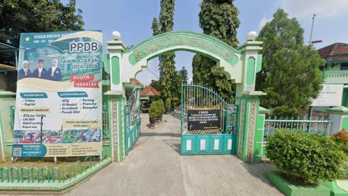 Hidayatul Mubtadiin Primary School Pasuruan, Private School | We provide Indonesia infrastructure map on various property sectors and data. Access property listings, infrastructure developments, news, and valuable transaction data for informed decisions.