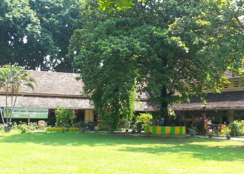 Sang Timur Christian Kindergarten Pasuruan, Private School | We provide Indonesia infrastructure map on various property sectors and data. Access property listings, infrastructure developments, news, and valuable transaction data for informed decisions.