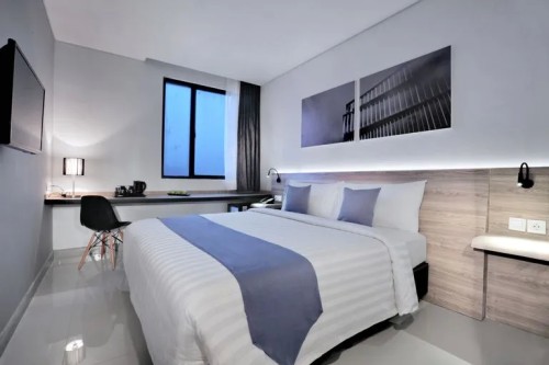 Completed hotel, ASTON Hotel International | We provide Indonesia infrastructure map on various property sectors and data. Access property listings, infrastructure developments, news, and valuable transaction data for informed decisions.