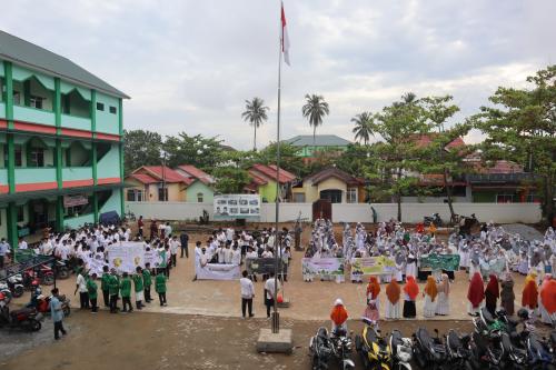 Al Mumtaz Islamic Junior High School, Private School | We provide Indonesia infrastructure map on various property sectors and data. Access property listings, infrastructure developments, news, and valuable transaction data for informed decisions.