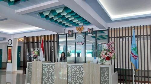 Bina Mulia Senior High School, Private School | We provide Indonesia infrastructure map on various property sectors and data. Access property listings, infrastructure developments, news, and valuable transaction data for informed decisions.