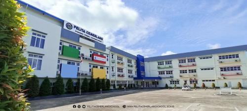 Pelita Cemerlang Secondary School, Private School | We provide Indonesia infrastructure map on various property sectors and data. Access property listings, infrastructure developments, news, and valuable transaction data for informed decisions.
