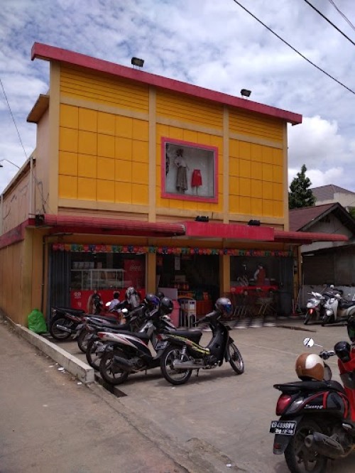 Citra Niaga Swalayan, Strata Retail | We provide Indonesia infrastructure map on various property sectors and data. Access property listings, infrastructure developments, news, and valuable transaction data for informed decisions.