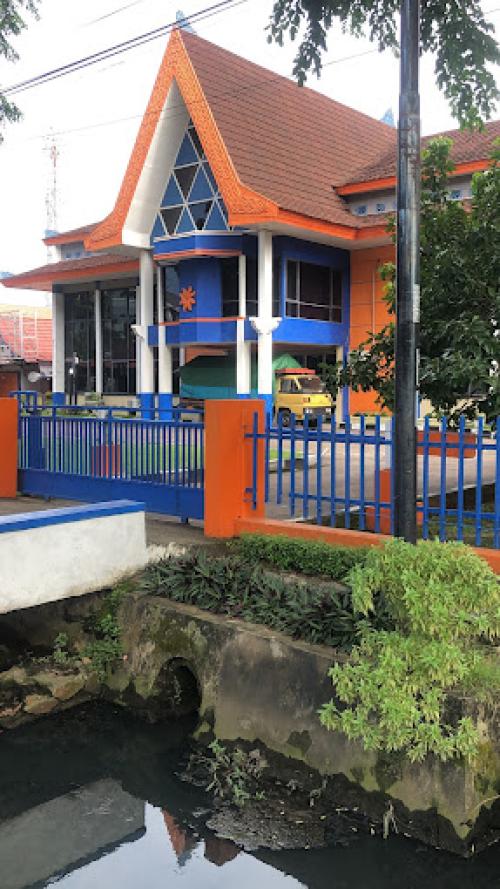 Bulog Divisi Regional Kalimantan Barat, Warehouse, Perum Bulog | We provide Indonesia infrastructure map on various property sectors and data. Access property listings, infrastructure developments, news, and valuable transaction data for informed decisions.