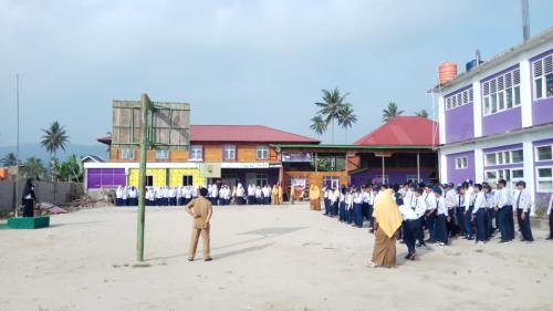 Madani Islamic Junior High School, Private School | We provide Indonesia infrastructure map on various property sectors and data. Access property listings, infrastructure developments, news, and valuable transaction data for informed decisions.