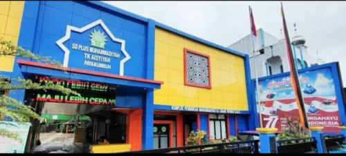 Muhammadiyah Plus Elemetary School, Private School | We provide Indonesia infrastructure map on various property sectors and data. Access property listings, infrastructure developments, news, and valuable transaction data for informed decisions.