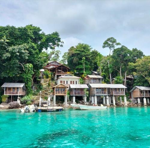 Completed hotel | We provide Indonesia infrastructure map on various property sectors and data. Access property listings, infrastructure developments, news, and valuable transaction data for informed decisions.