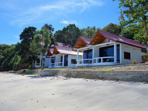 Completed hotel | We provide Indonesia infrastructure map on various property sectors and data. Access property listings, infrastructure developments, news, and valuable transaction data for informed decisions.